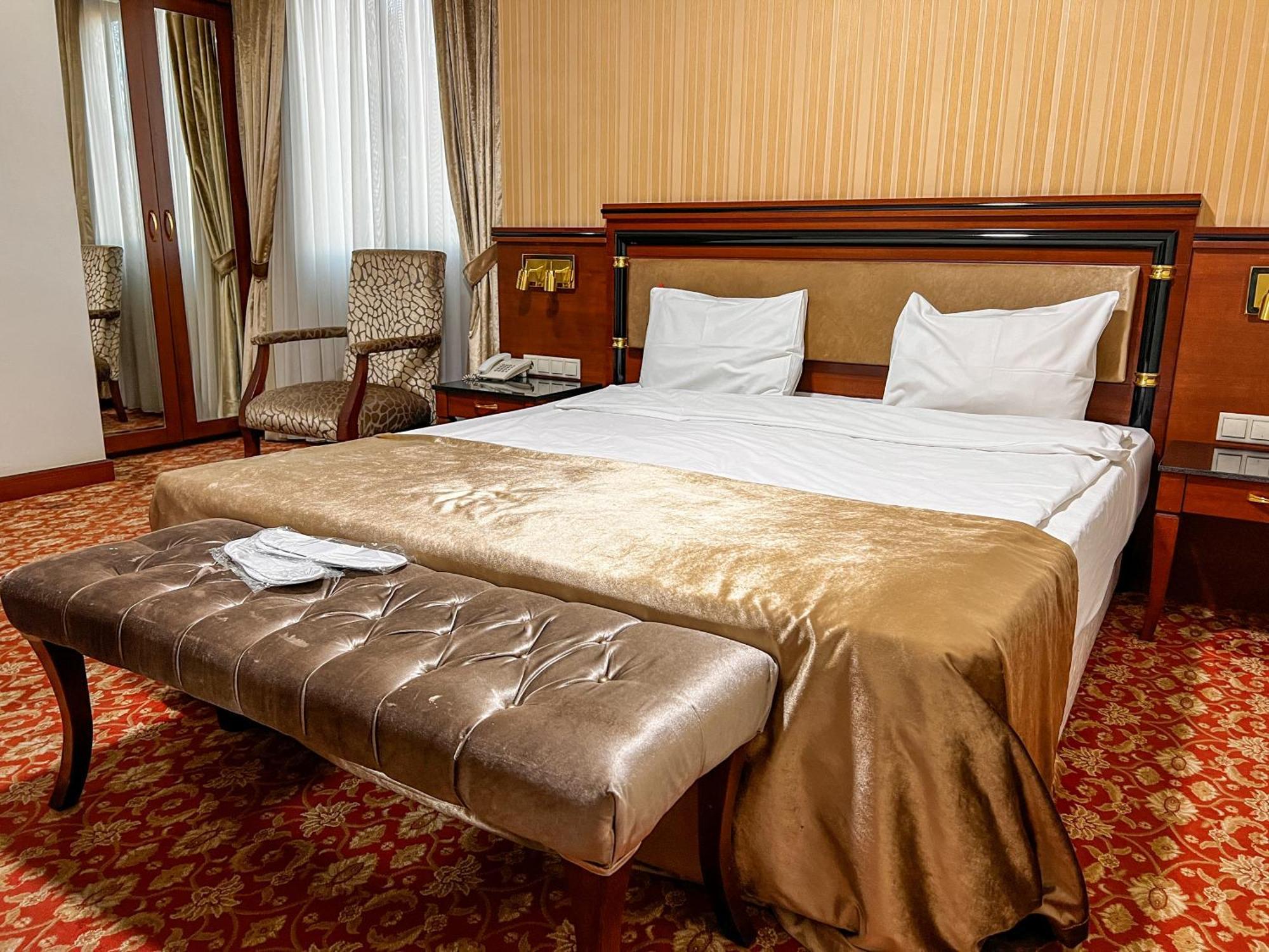 Atropat Old City Hotel Baku Exterior photo